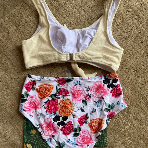 Cupshe high waisted bikini - Picture 2 of 4